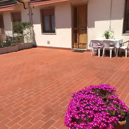 Dolce Casa Con Terazza Apartment